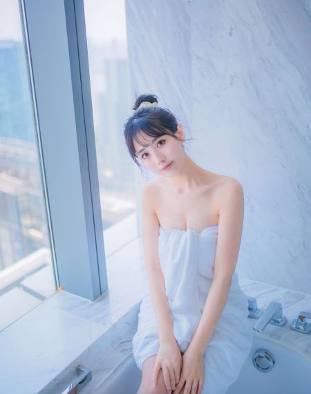 久久久久久精品免费免费AI_HD完整在线观看