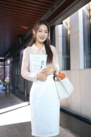 美女被男的操骚逼国产张津瑜_影视大全免费在线观看播放